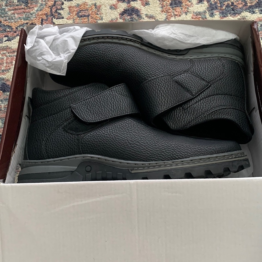 Wanderlust waterproof men’s boots